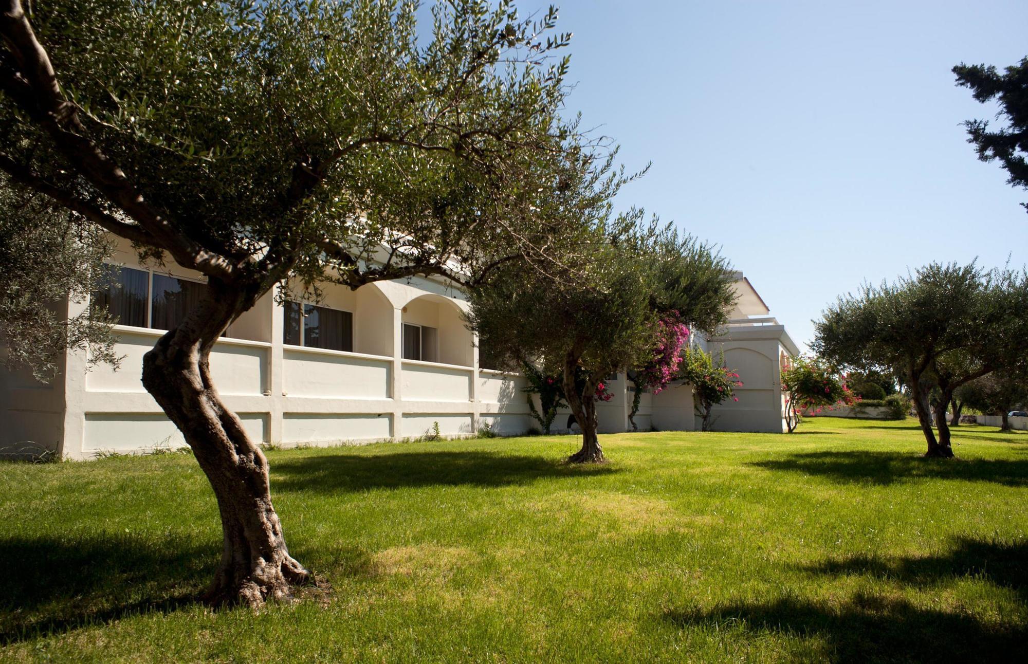 Hotel Niriides Beach Kolymbia Exterior photo