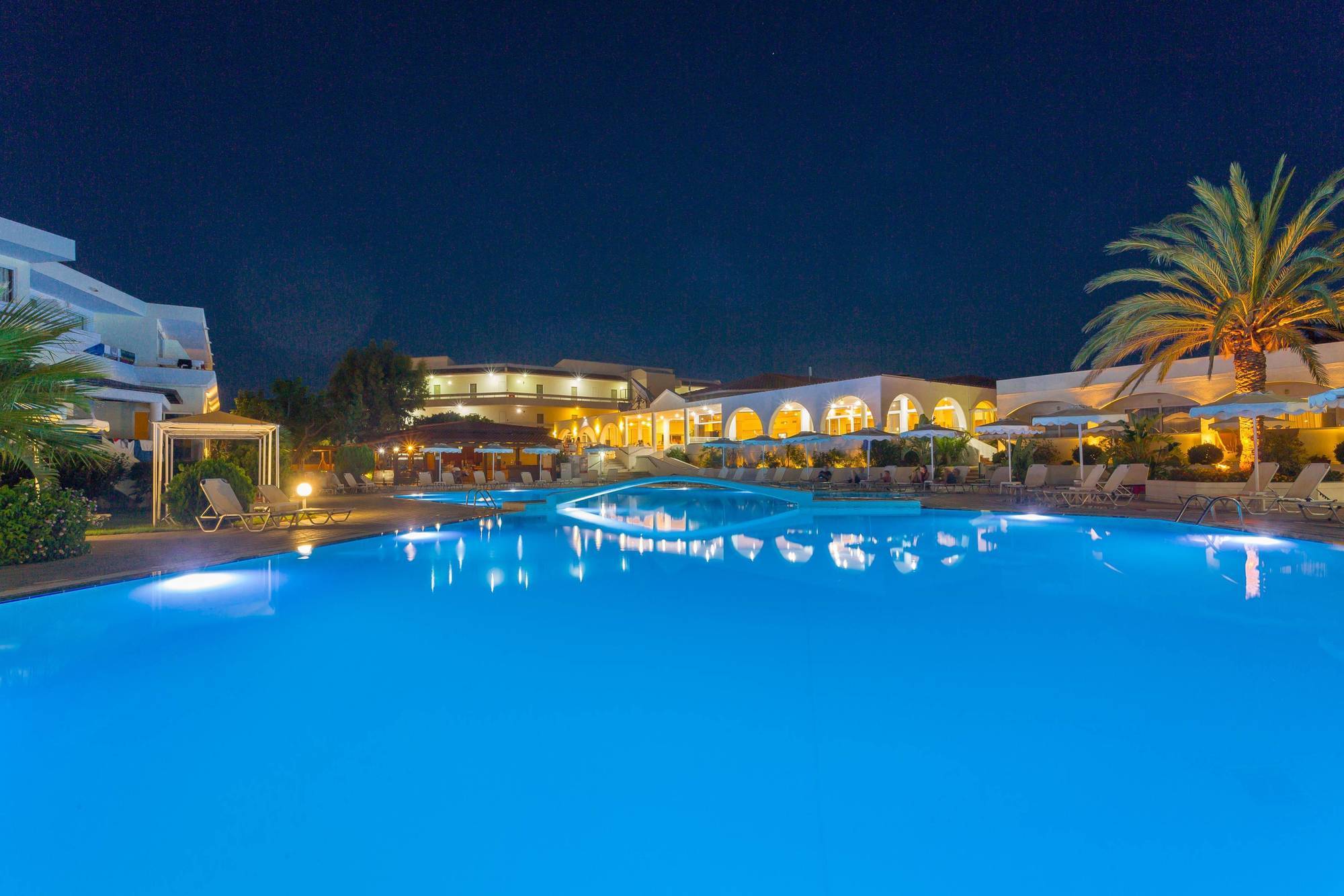 Hotel Niriides Beach Kolymbia Exterior photo
