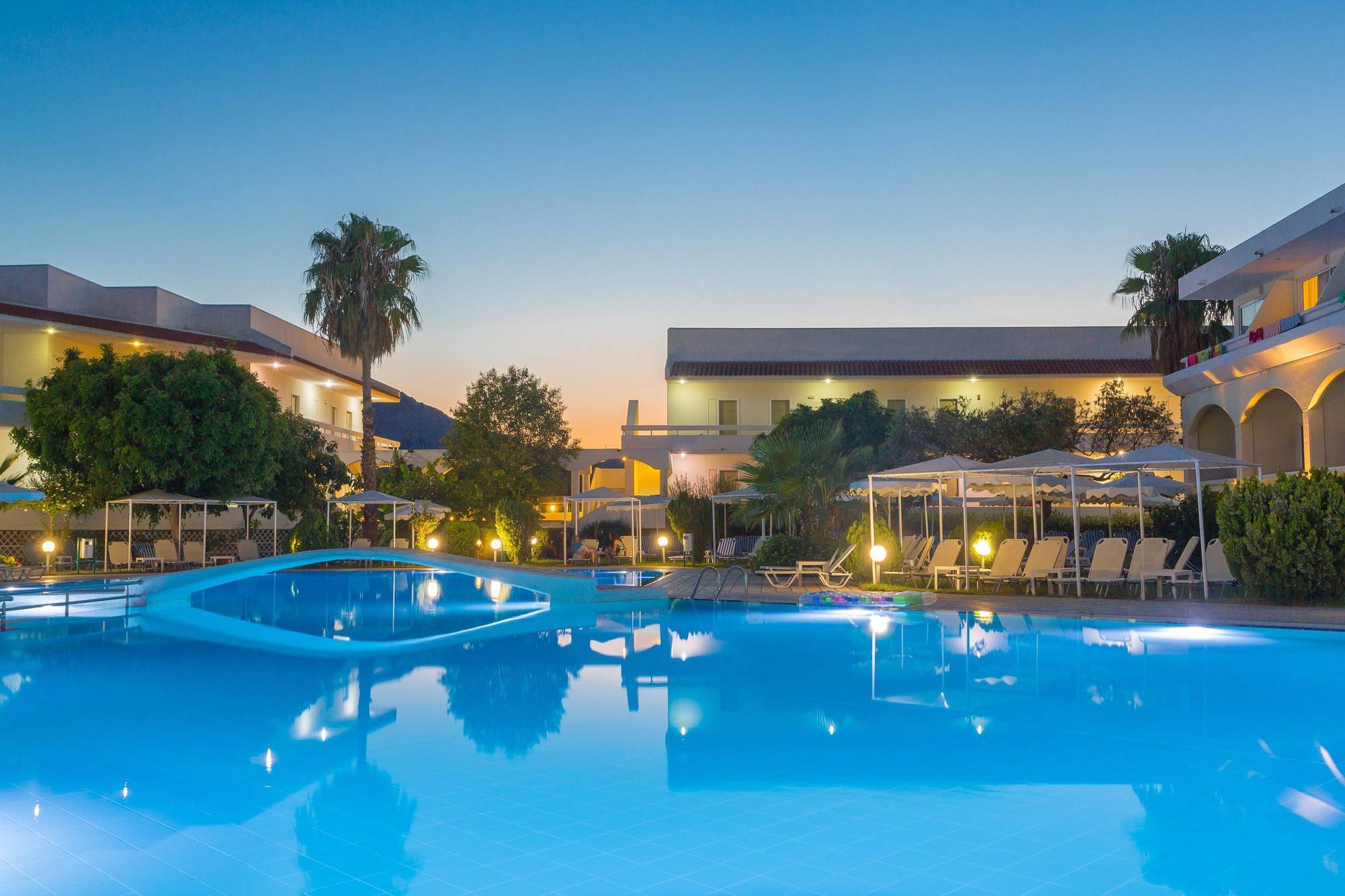 Hotel Niriides Beach Kolymbia Exterior photo